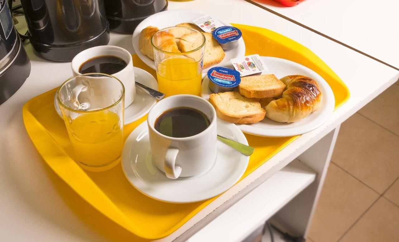 Matices Hostel Terminal Ел Калафате Екстериор снимка
